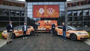KNVB en Volkswagen verduurzamen ‘voetbalverkeer’ met nieuwe samenwerking