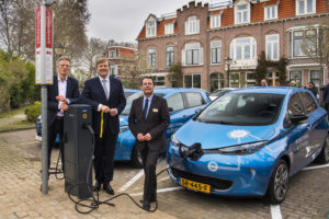 Koning Willem-Alexander opent bidirectioneel ecosysteem in Utrecht