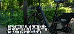 Revost test slim fietsenrek op UT dat e-bikes automatisch oplaadt en vergrendelt