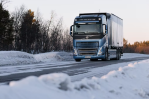 Première: Volvo Trucks test waterstof-elektrische vrachtwagens op openbare weg