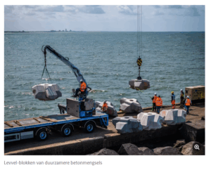 Proeftuin duurzame betonmengsels gestart: golfbrekers geplaatst in IJmuiden