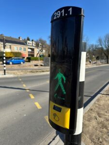 Nieuw verkeerslicht maakt voetgangersoversteek bij Sabelspoort veiliger