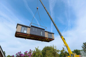 De duurzame voordelen van een mantelzorgwoning in je eigen tuin